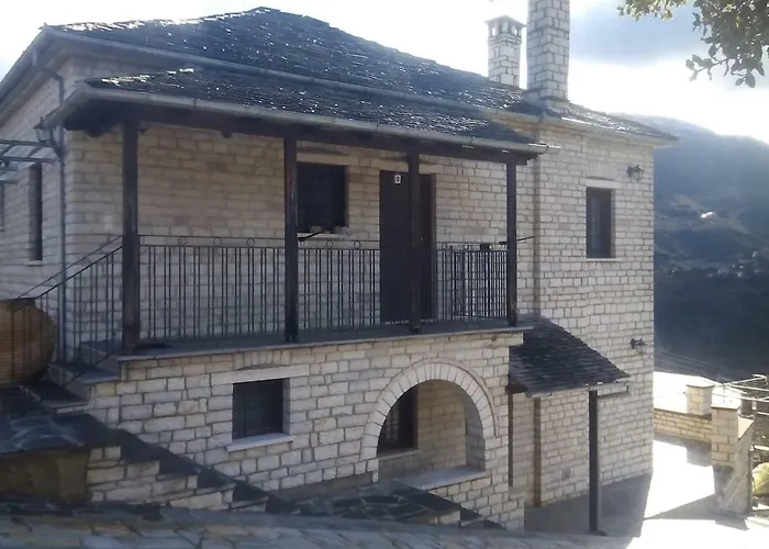 Comfortable Apartment In Village Saint Minas